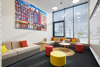 Six conference rooms of completely different design offer plenty of inspiration for creative work